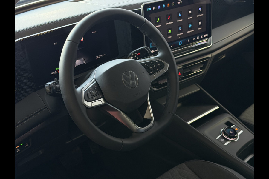 Volkswagen Tiguan 1.5 eHYBRID NIEUWE AUTO 2026 VERWARMDE STOELEN/STUUR CAMERA HARMAN KARDON AUDIO ELEK.KLEP PHEV PLUG IN HYBRID