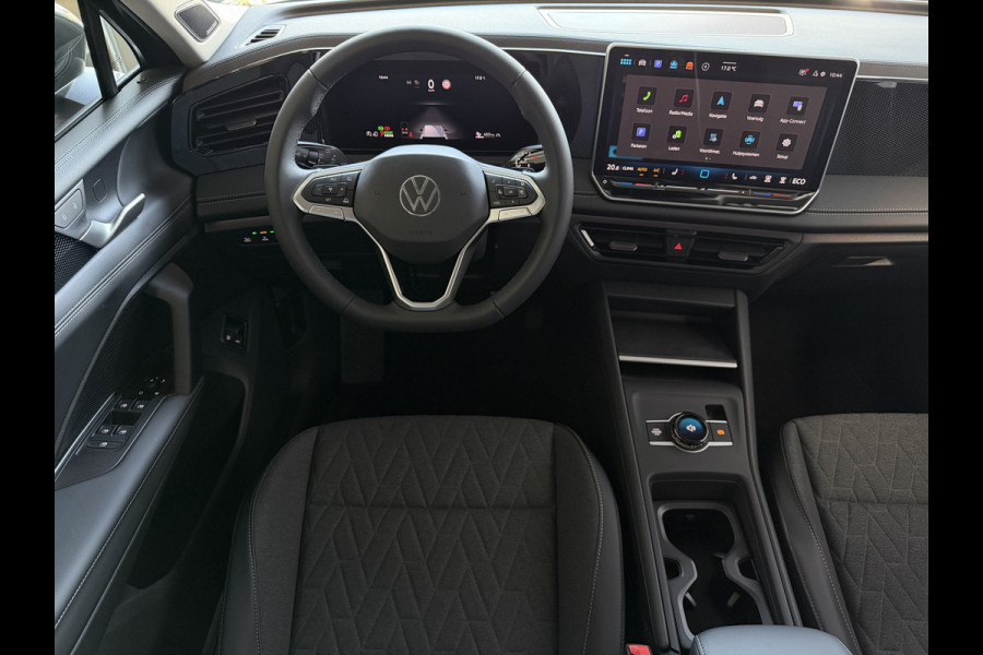 Volkswagen Tiguan 1.5 eHYBRID NIEUWE AUTO 2026 VERWARMDE STOELEN/STUUR CAMERA HARMAN KARDON AUDIO ELEK.KLEP PHEV PLUG IN HYBRID