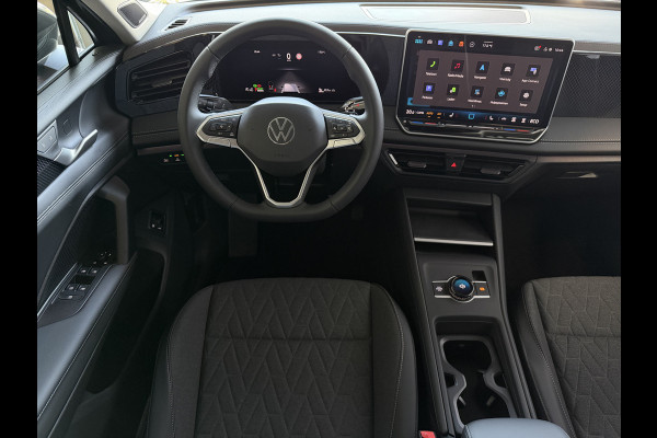 Volkswagen Tiguan 1.5 eHYBRID NIEUWE AUTO 2026 VERWARMDE STOELEN/STUUR CAMERA HARMAN KARDON AUDIO ELEK.KLEP PHEV PLUG IN HYBRID