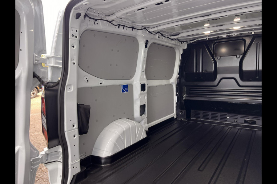 Ford Transit Custom 280 2.0 TDCI L1H1 Trend 136pk | Trekhaak | Camera | Parkeersensoren