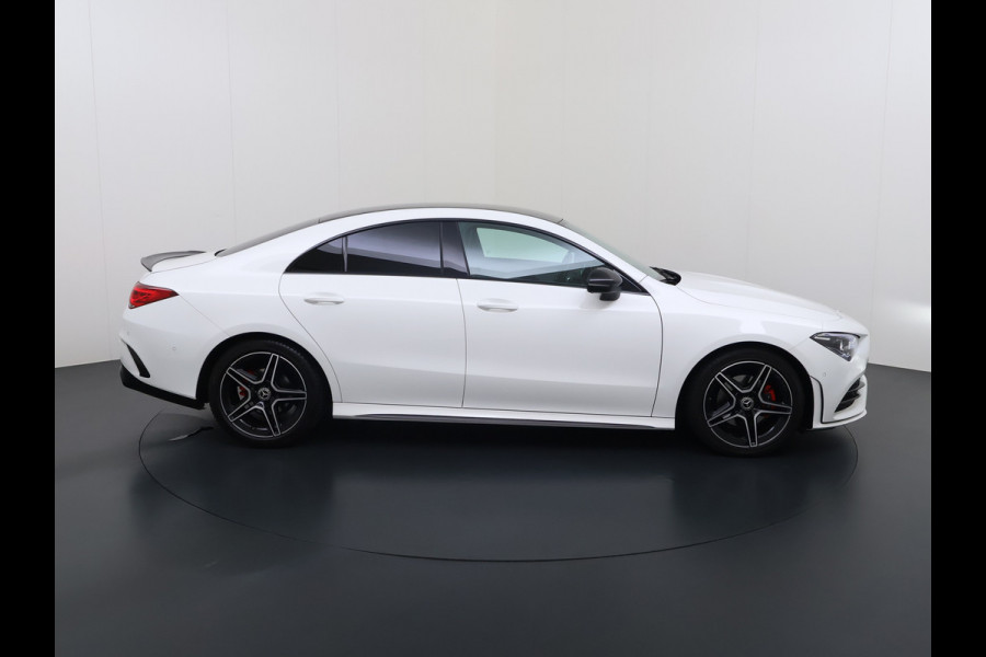 Mercedes-Benz CLA-Klasse 180 AMG line | Night Sfeer Dodehoek Trekhaak