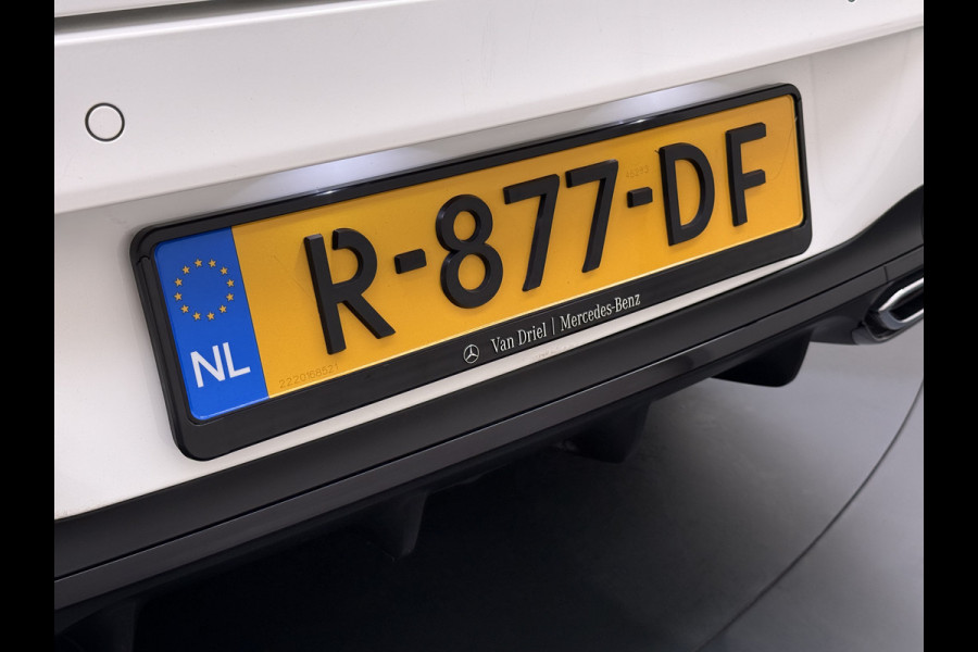 Mercedes-Benz CLA-Klasse 180 AMG line | Night Sfeer Dodehoek Trekhaak