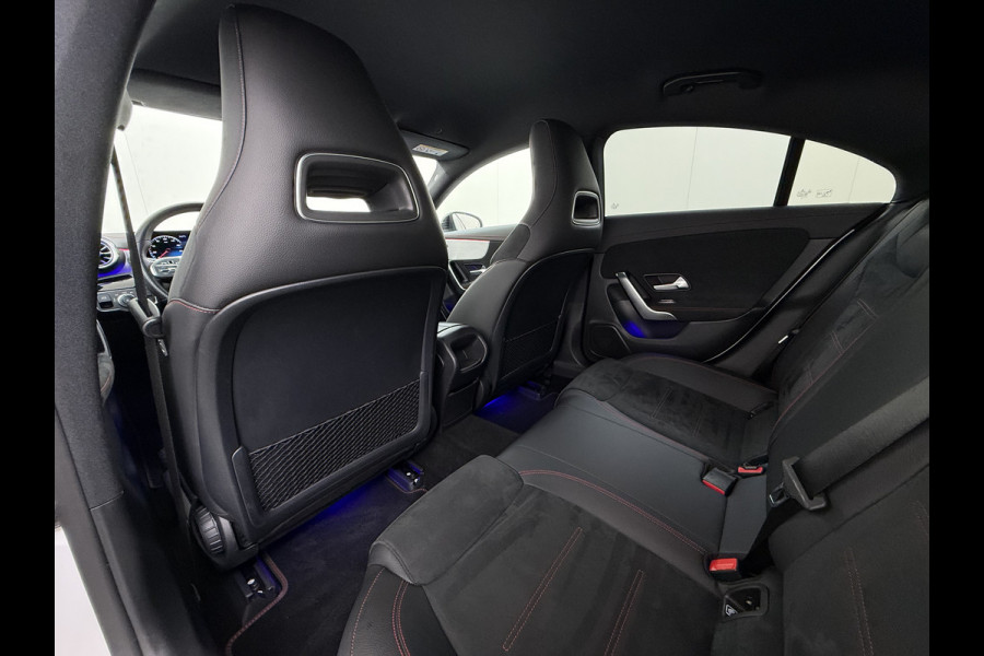 Mercedes-Benz CLA-Klasse 180 AMG line | Night Sfeer Dodehoek Trekhaak