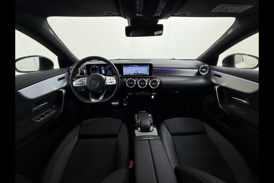 Mercedes-Benz CLA-Klasse 180 AMG line | Night Sfeer Dodehoek Trekhaak