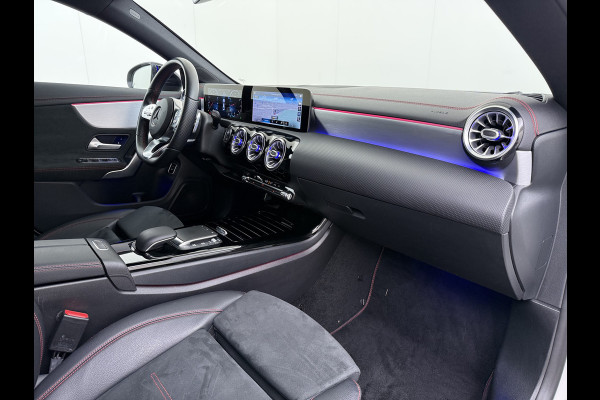 Mercedes-Benz CLA-Klasse 180 AMG line | Night Sfeer Dodehoek Trekhaak