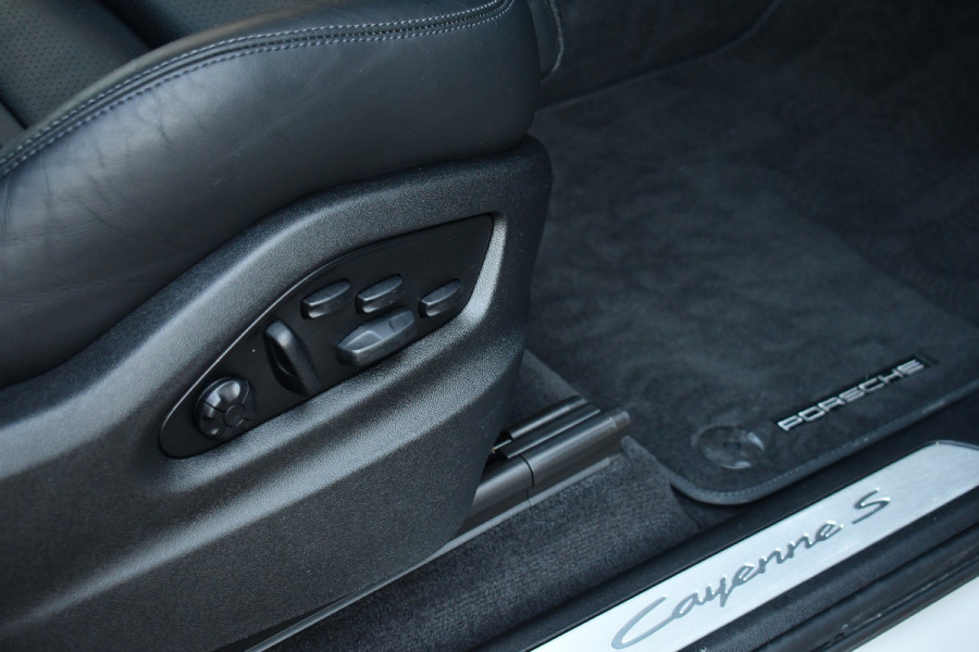 Porsche Cayenne Coupé 3.0 S E-Hybrid Pano Trekh ACC HUD 360 Chrono 22inch