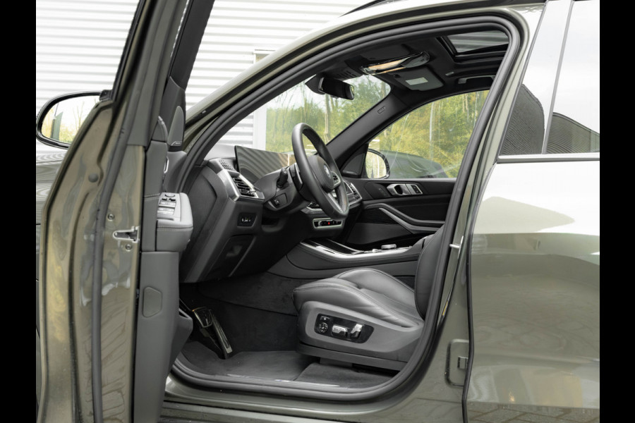 BMW X5 xDrive50e - M-Sport - M-zetels - Pano - Trekhaak - Driving Ass Prof