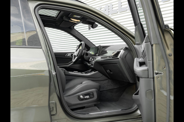 BMW X5 xDrive50e - M-Sport - M-zetels - Pano - Trekhaak - Driving Ass Prof