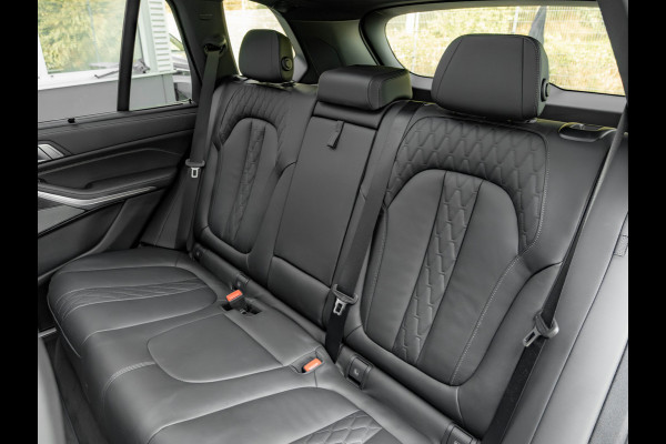 BMW X5 xDrive50e - M-Sport - M-zetels - Pano - Trekhaak - Driving Ass Prof