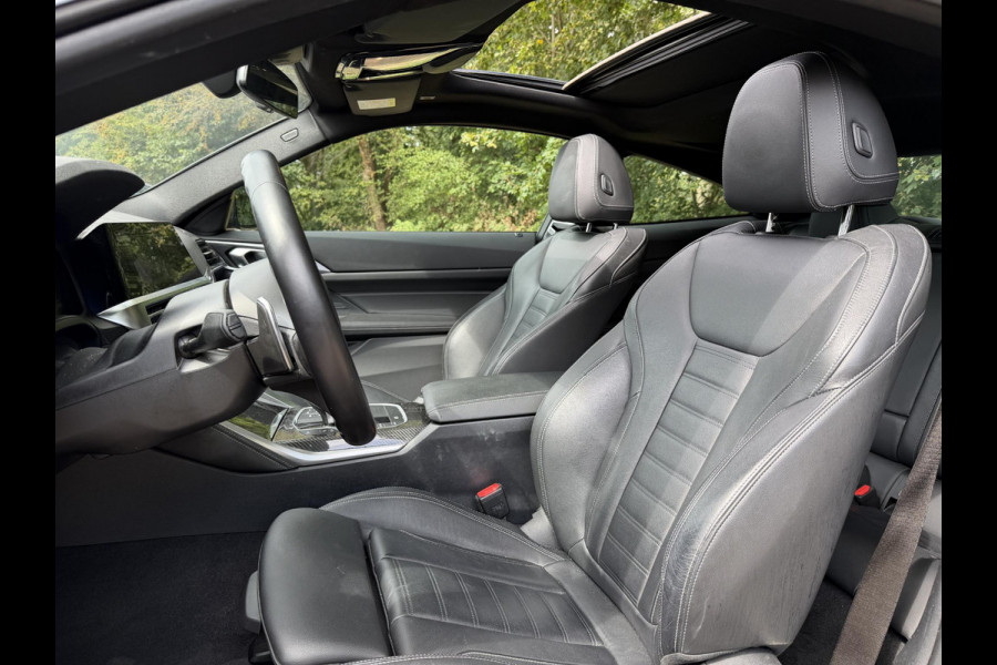 BMW 4 Serie Coupé 420i High Executive M-Pakket GARANTIE TOT 07-2032* . PANORAMA-DAK . PARKEERSENSOREN VOOR & ACHTER . STOELVERWARMING . 1E EIGENAAR! .