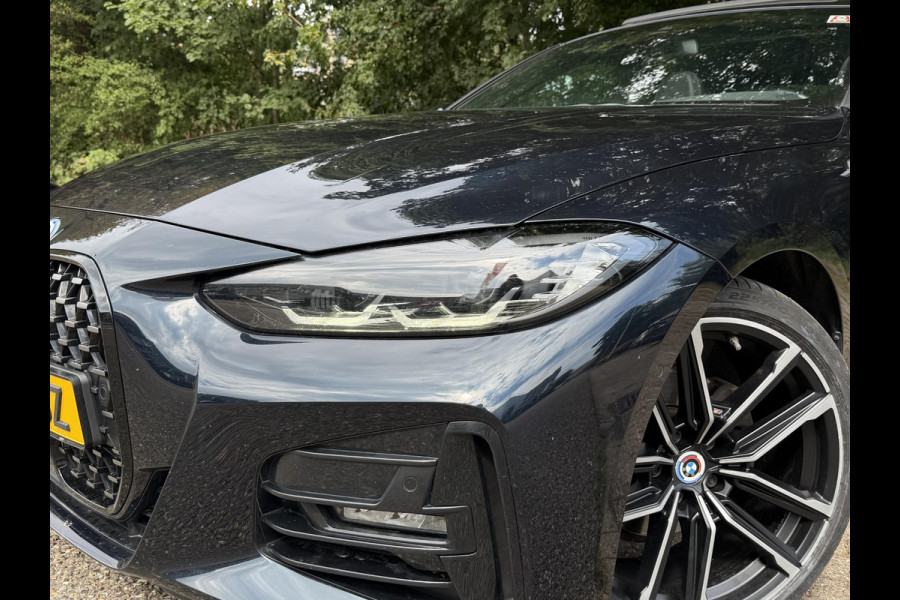 BMW 4 Serie Coupé 420i High Executive M-Pakket GARANTIE TOT 07-2032* . PANORAMA-DAK . PARKEERSENSOREN VOOR & ACHTER . STOELVERWARMING . 1E EIGENAAR! .
