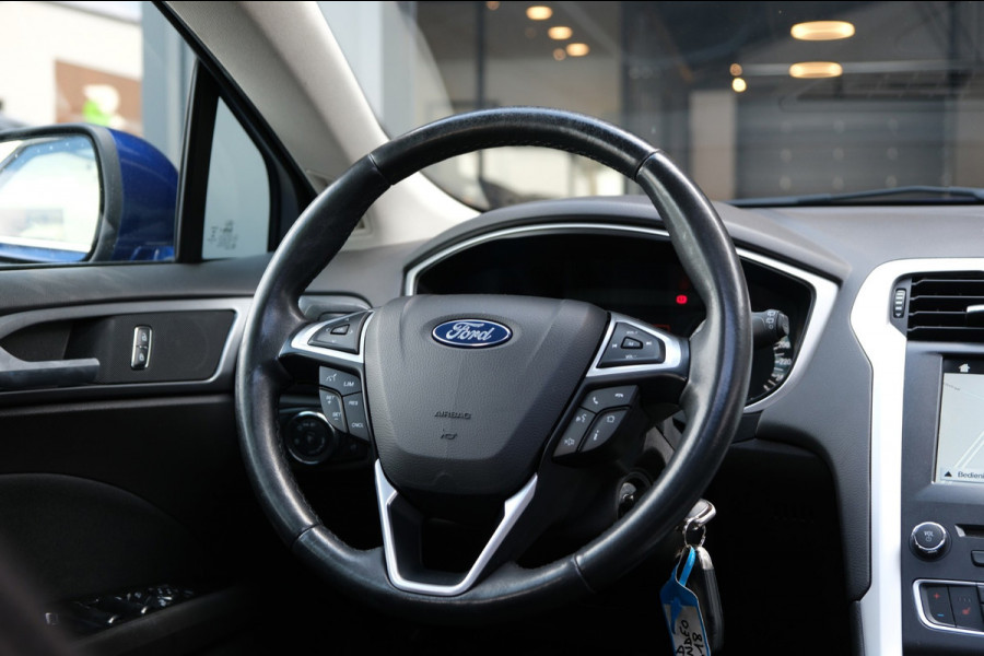 Ford Mondeo Wagon 1.5 Titanium |PANORAMADAK| 117dkm! Navigatie/ALL-Season Banden/Stoelverwarming
