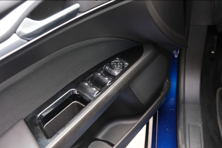 Ford Mondeo Wagon 1.5 Titanium |PANORAMADAK| 117dkm! Navigatie/ALL-Season Banden/Stoelverwarming