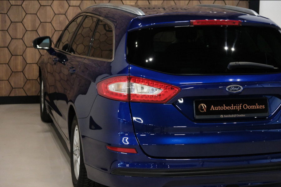 Ford Mondeo Wagon 1.5 Titanium |PANORAMADAK| 117dkm! Navigatie/ALL-Season Banden/Stoelverwarming