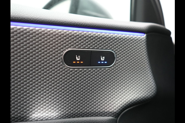 Mercedes-Benz A-Klasse 250 e Progressive PHEV 218pk Dealer O.H. | Camera | Lederen Sportstoelen Ventilatie & Verwarmd | Burmester Audio | Blis | Sfeerverlichting | Apple Carplay | LED Koplampen | Cruise Control | Navigatie | DAB | 19"L.M | Plug In Hybrid