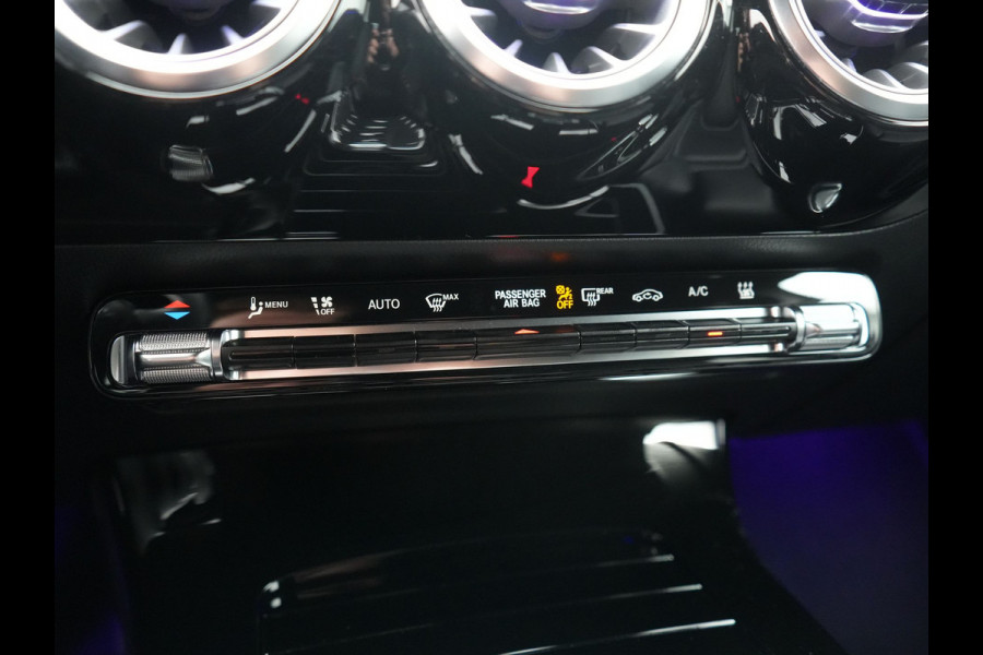 Mercedes-Benz A-Klasse 250 e Progressive PHEV 218pk Dealer O.H. | Camera | Lederen Sportstoelen Ventilatie & Verwarmd | Burmester Audio | Blis | Sfeerverlichting | Apple Carplay | LED Koplampen | Cruise Control | Navigatie | DAB | 19"L.M | Plug In Hybrid