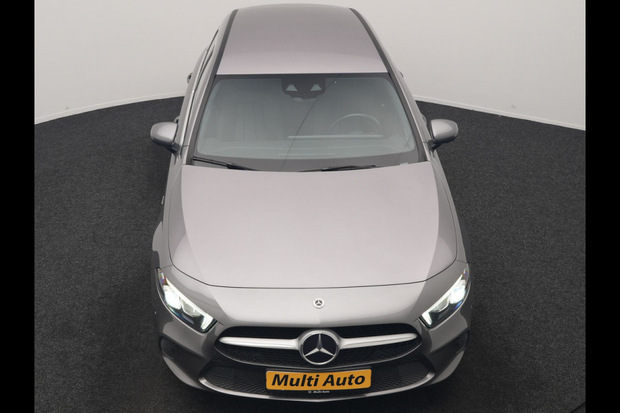 Mercedes-Benz A-Klasse 250 e Progressive PHEV 218pk Dealer O.H. | Camera | Lederen Sportstoelen Ventilatie & Verwarmd | Burmester Audio | Blis | Sfeerverlichting | Apple Carplay | LED Koplampen | Cruise Control | Navigatie | DAB | 19"L.M | Plug In Hybrid