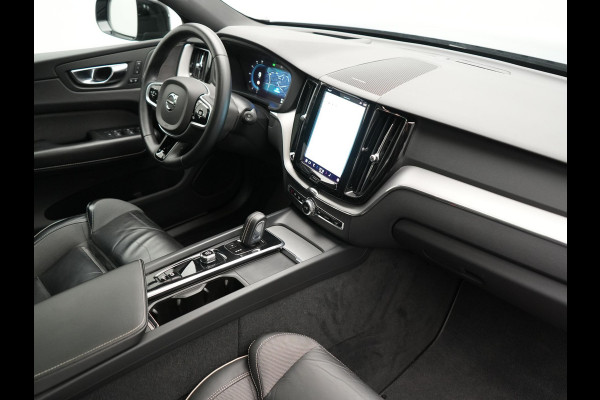 Volvo XC60 T6 AWD R-Design PHEV 340pk Dealer O.H. | Panodak | Adaptive Cruise | Head Up | 360 Camera | Harman / Kardon | Lederen Sportstoelen Memory & Verwarmd | Stuur Verwarmd | Google Assistent | Keyless | Apple Carplay | Navigatie | DAB | Plug In Hybrid |