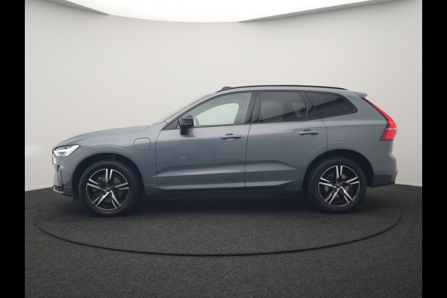 Volvo XC60 T6 AWD R-Design PHEV 340pk Dealer O.H. | Panodak | Adaptive Cruise | Head Up | 360 Camera | Harman / Kardon | Lederen Sportstoelen Memory & Verwarmd | Stuur Verwarmd | Google Assistent | Keyless | Apple Carplay | Navigatie | DAB | Plug In Hybrid |