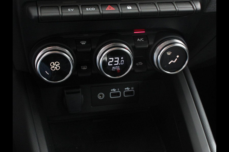 Mitsubishi Colt 1.6 HEV Automaat Intense Apple Carplay/Android Auto Camera Climate Control Cruise Control Lichtmetalen velgen Digitale Cockpit