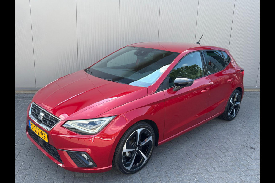 Seat Ibiza 95PK EcoTSI FR Business Intense Navigatie/Camera/Stoelverwarming/Full-LED