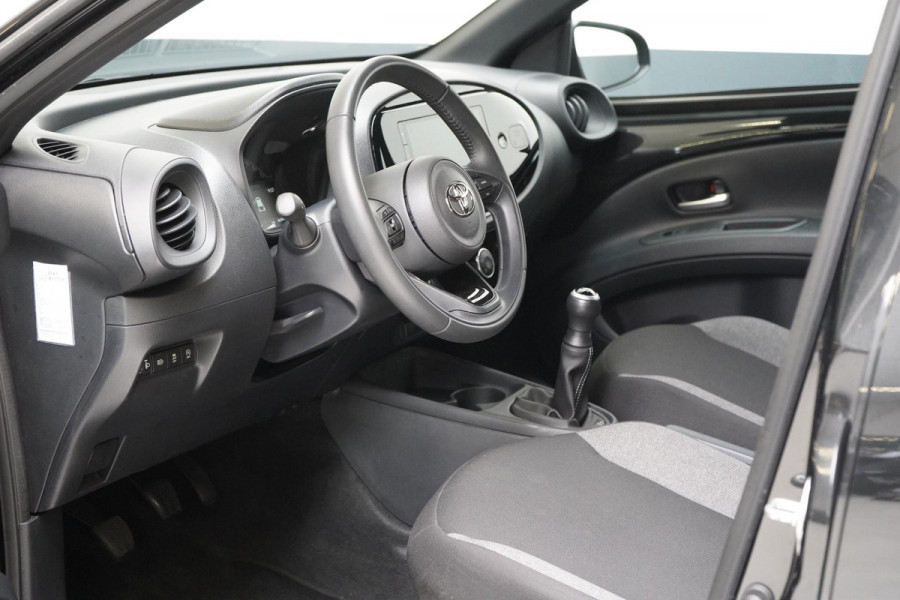 Toyota Aygo X 1.0 VVT-i MT Play | Achteruitrijcamera | Carplay | Airconditioning | Cruise control