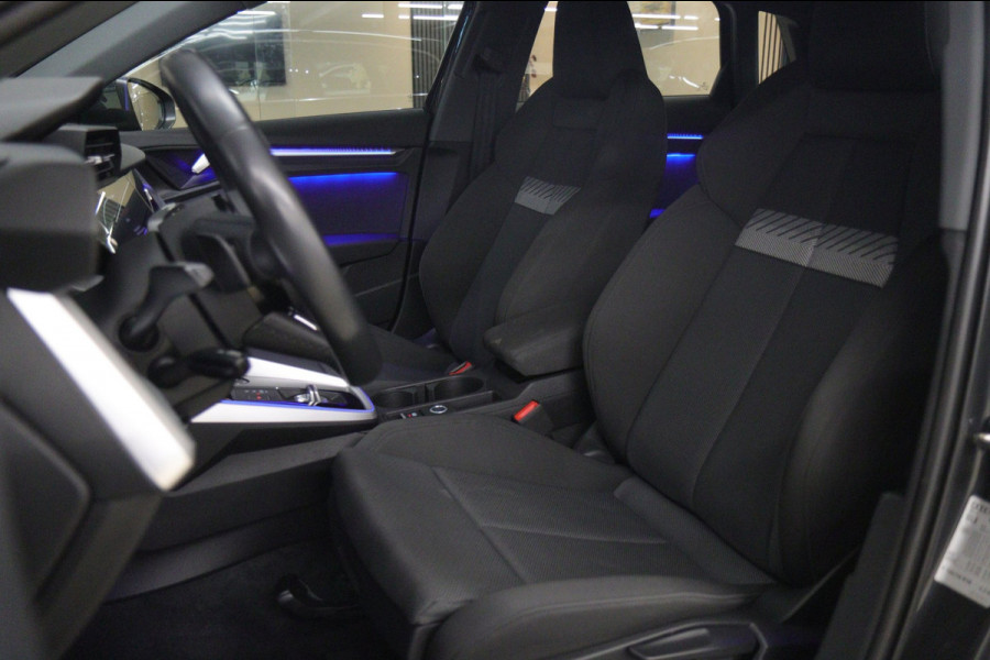 Audi A3 Sportback 30 TFSI Business edition NAP /CARPLAY/ACC/LANEASSIST/REMASSIST/SFEERVER/VOL