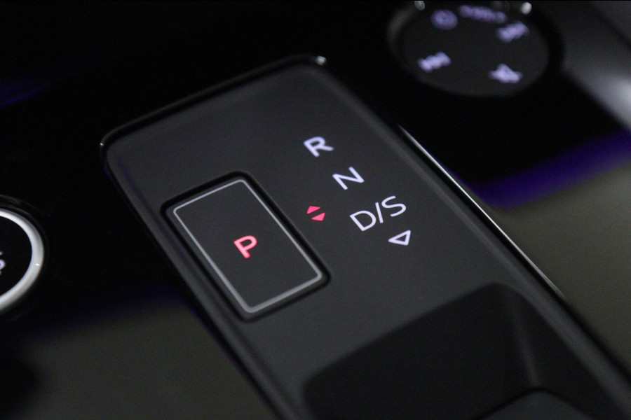 Audi A3 Sportback 30 TFSI Business edition NAP /CARPLAY/ACC/LANEASSIST/REMASSIST/SFEERVER/VOL