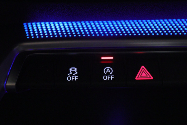 Audi A3 Sportback 30 TFSI Business edition NAP /CARPLAY/ACC/LANEASSIST/REMASSIST/SFEERVER/VOL