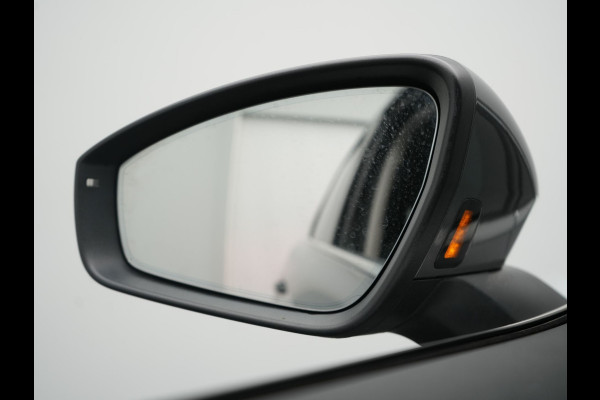 Škoda ENYAQ iV 80 Business Edition Plus 204pk Dealer O.H. | Adaptive Cruise | Head Up | Camera | Alcantara Sportstoelen Memory & Verwarmd | Warmtepomp | Keyless | Blis | Crystal LED | Stuur Verwarmd | Sfeerverlichting | Apple Carplay | Navigatie |