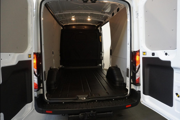 Ford Transit 105pk L2H2 Trend Airco Trekhaak Navigatie Cruise