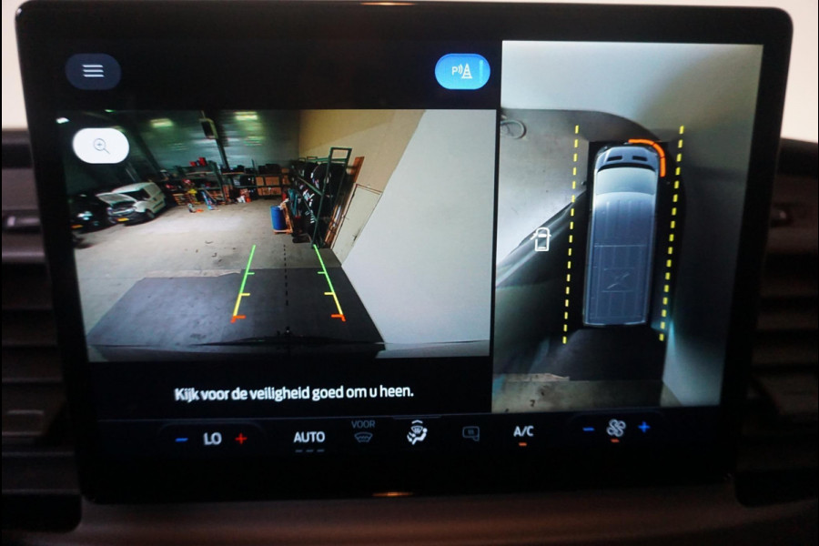 Ford Transit 105pk L2H2 Trend Airco Trekhaak Navigatie Cruise