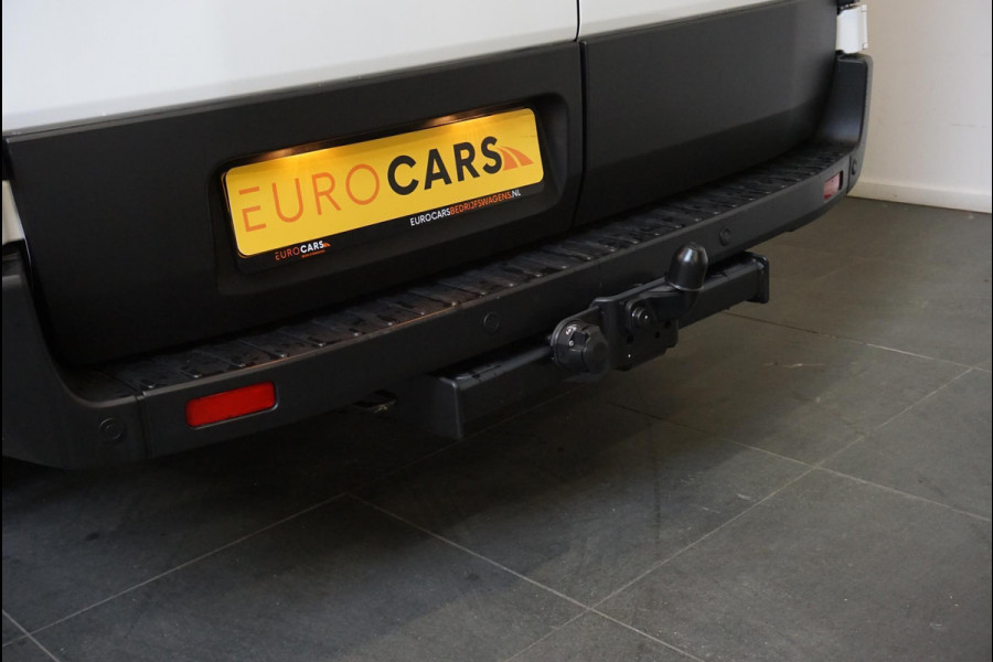 Ford Transit 105pk L2H2 Trend Airco Trekhaak Navigatie Cruise