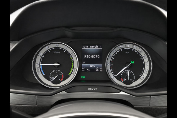 Škoda Superb Combi 1.4 TSI DSG iV Business Edition Plus SoH 92% Trekhaak Camera Navi Carplay DCC Stoelverwarming Verwarmbare Voorruit Cruise Control Full LED PDC VA