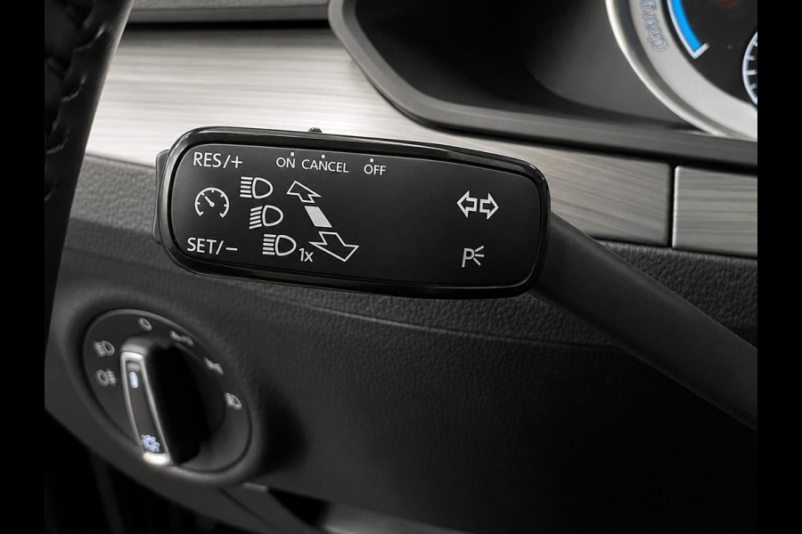 Škoda Superb Combi 1.4 TSI DSG iV Business Edition Plus SoH 92% Trekhaak Camera Navi Carplay DCC Stoelverwarming Verwarmbare Voorruit Cruise Control Full LED PDC VA