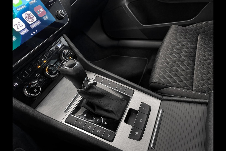 Škoda Superb Combi 1.4 TSI DSG iV Business Edition Plus SoH 92% Trekhaak Camera Navi Carplay DCC Stoelverwarming Verwarmbare Voorruit Cruise Control Full LED PDC VA
