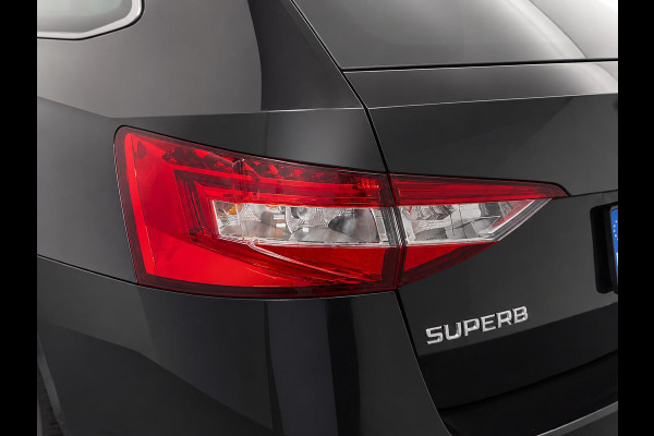 Škoda Superb Combi 1.4 TSI DSG iV Business Edition Plus SoH 92% Trekhaak Camera Navi Carplay DCC Stoelverwarming Verwarmbare Voorruit Cruise Control Full LED PDC VA