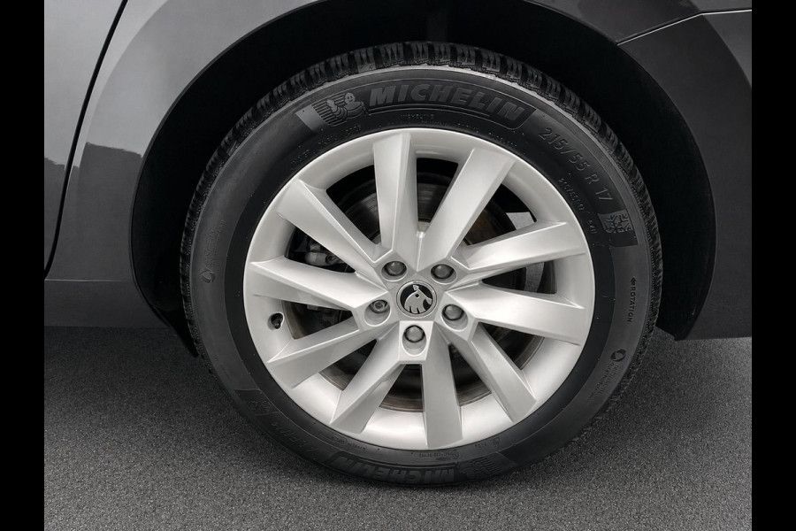 Škoda Superb Combi 1.4 TSI DSG iV Business Edition Plus SoH 92% Trekhaak Camera Navi Carplay DCC Stoelverwarming Verwarmbare Voorruit Cruise Control Full LED PDC VA