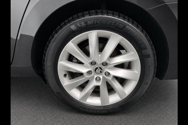 Škoda Superb Combi 1.4 TSI DSG iV Business Edition Plus SoH 92% Trekhaak Camera Navi Carplay DCC Stoelverwarming Verwarmbare Voorruit Cruise Control Full LED PDC VA