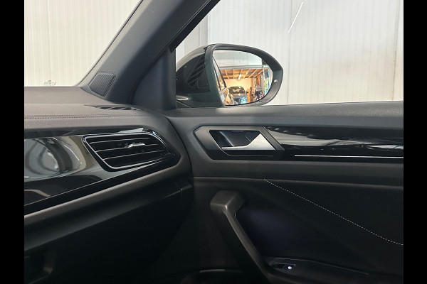 Volkswagen T-Roc 1.5 TSI R-Line Business | CAMERA | IQ DRIVE | 3x R-LINE