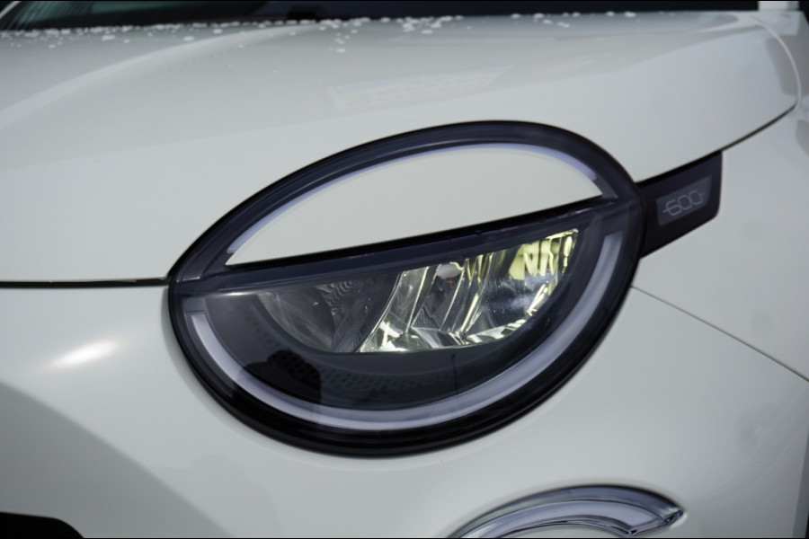 Fiat 600 Hybrid La Prima Automaat LEDER | CLIMA | MASSAGE | MEEST LUXE!