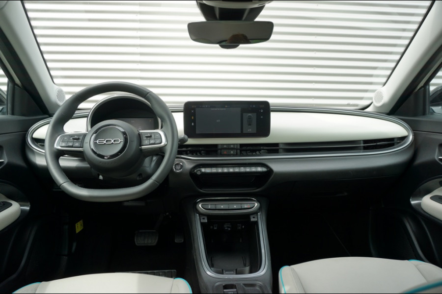 Fiat 600 Hybrid La Prima Automaat LEDER | CLIMA | MASSAGE | MEEST LUXE!
