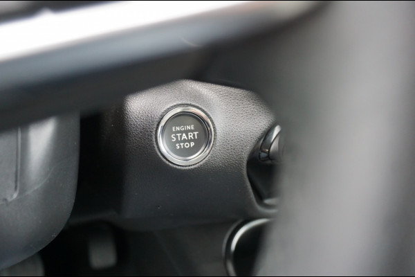 Fiat 600 Hybrid La Prima Automaat LEDER | CLIMA | MASSAGE | MEEST LUXE!