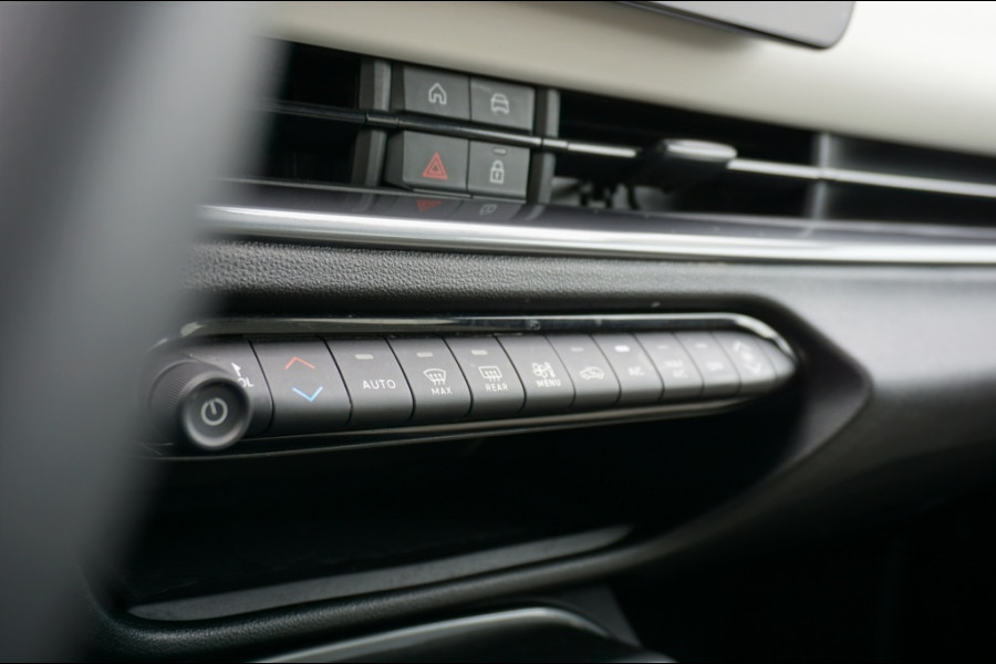 Fiat 600 Hybrid La Prima Automaat LEDER | CLIMA | MASSAGE | MEEST LUXE!