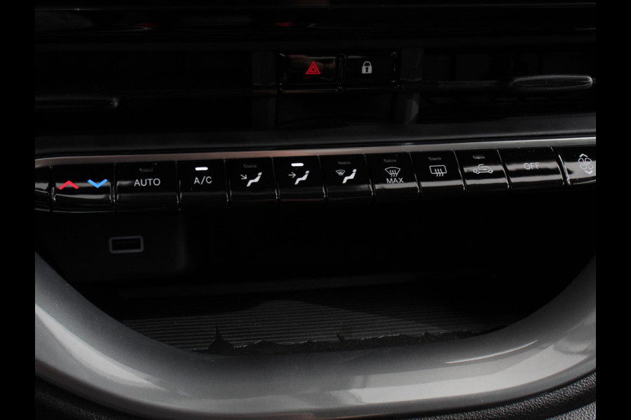 Fiat 500E Berline 42 kWh Automaat Climate control Cruise control Achteruitrijcamera Led Navigatie Apple Carplay/ Android Auto Lichtmetalen velgen Stoelverwarming