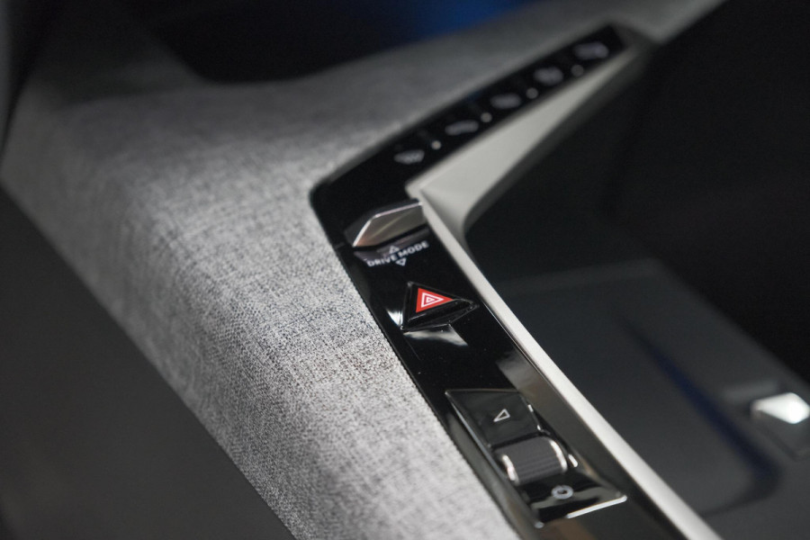 Peugeot 3008 1.2 Hybrid 136 GT | Elektrische Kofferklep | Camera | Adaptieve Cruise Control | Apple CarPlay