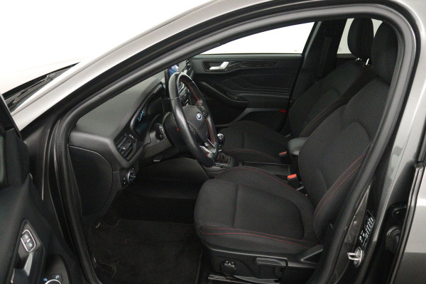 Ford Focus 1.0 EcoBoost Titanium Business (CAMERA, NAVIGATIE, CRUISE CONTROL, PARKEERSENSOREN)