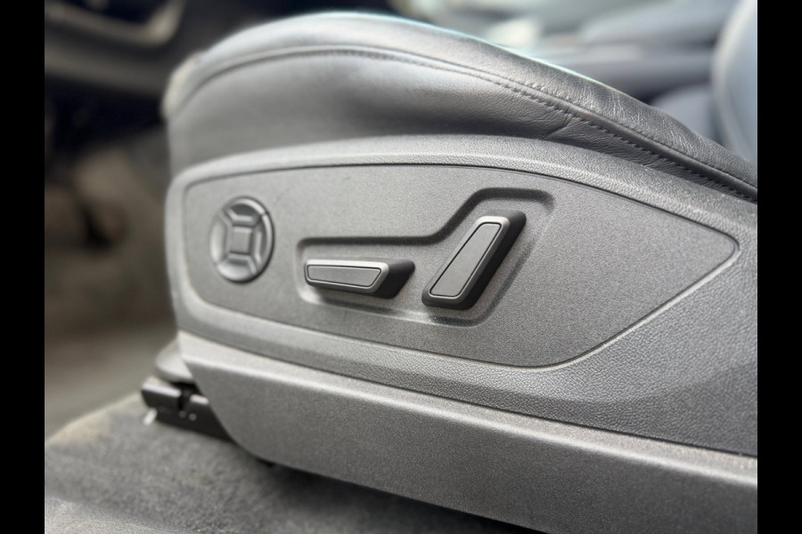 Audi e-tron Sportback 50 quattro S-Line edition (NL-auto, Panorama, StoelV, Carplay, Camera, PDC, Etc)