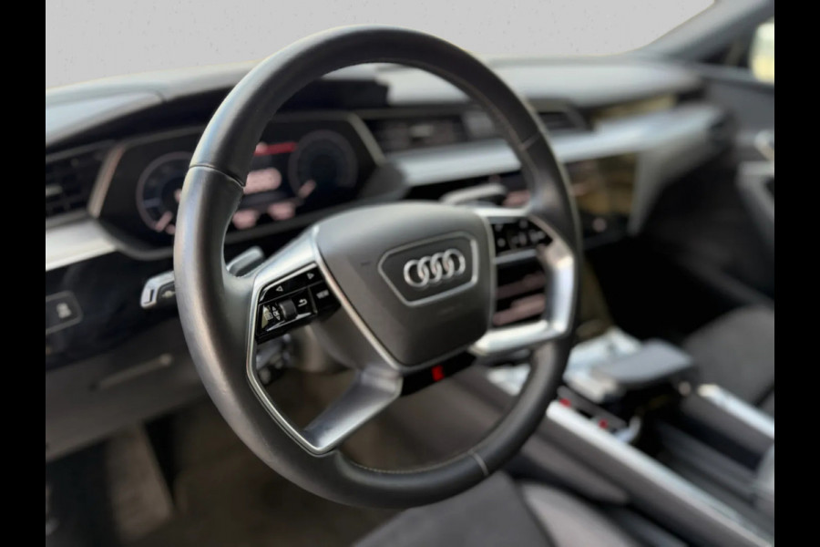 Audi e-tron Sportback 50 quattro S-Line edition (NL-auto, Panorama, StoelV, Carplay, Camera, PDC, Etc)