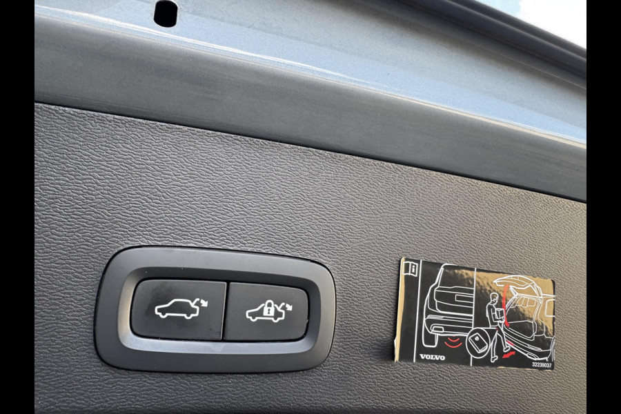 Volvo XC40 Recharge P8 AWD R-Design | Leder | Trekhaak wegklapbaar | Blis | Warmtepomp | 360 Cam |